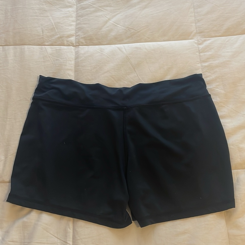 Spandex - Picture 2 of 3